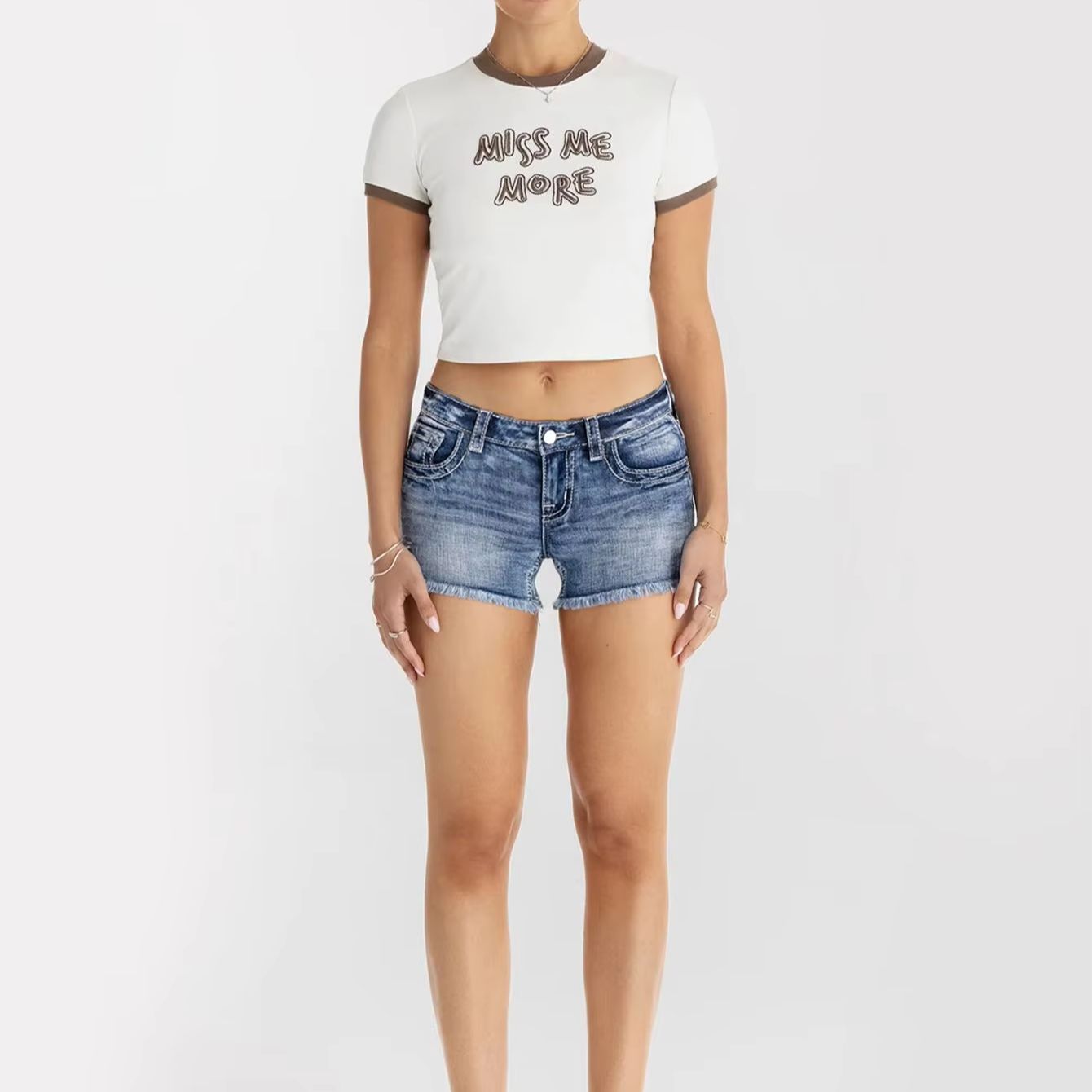 Women Clothes Butterfly Rhines - Shorts Denim Frayed บทวิจารณ์และราคา